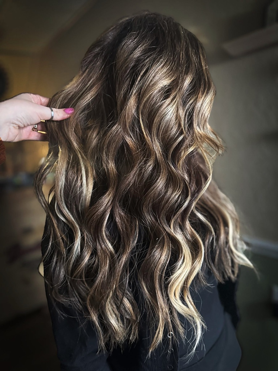 Dark base with bright blonde balayage