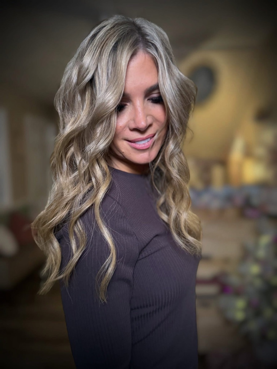 Silvery blonde balayage