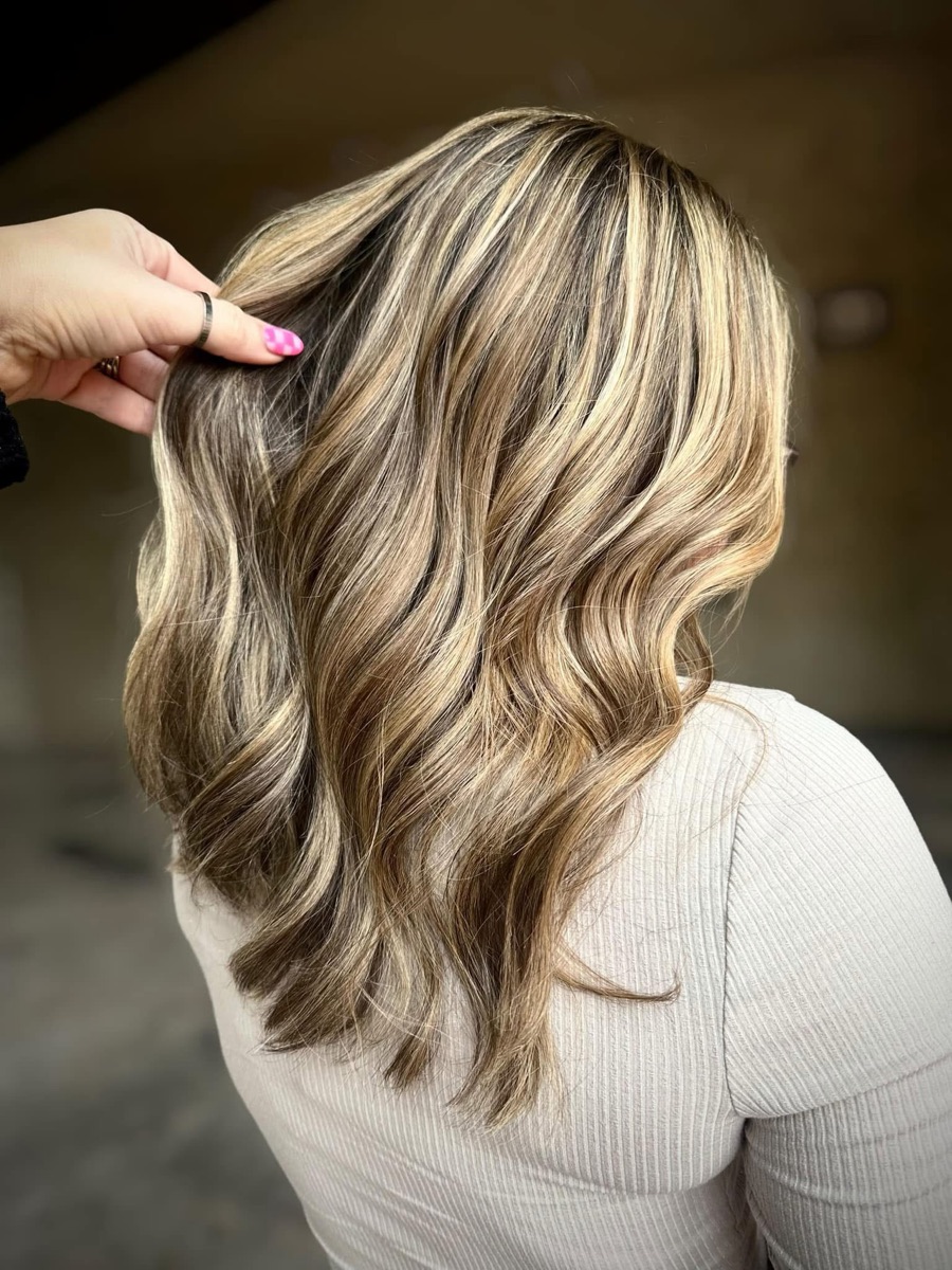 Bronde balayage with ribbon highlights